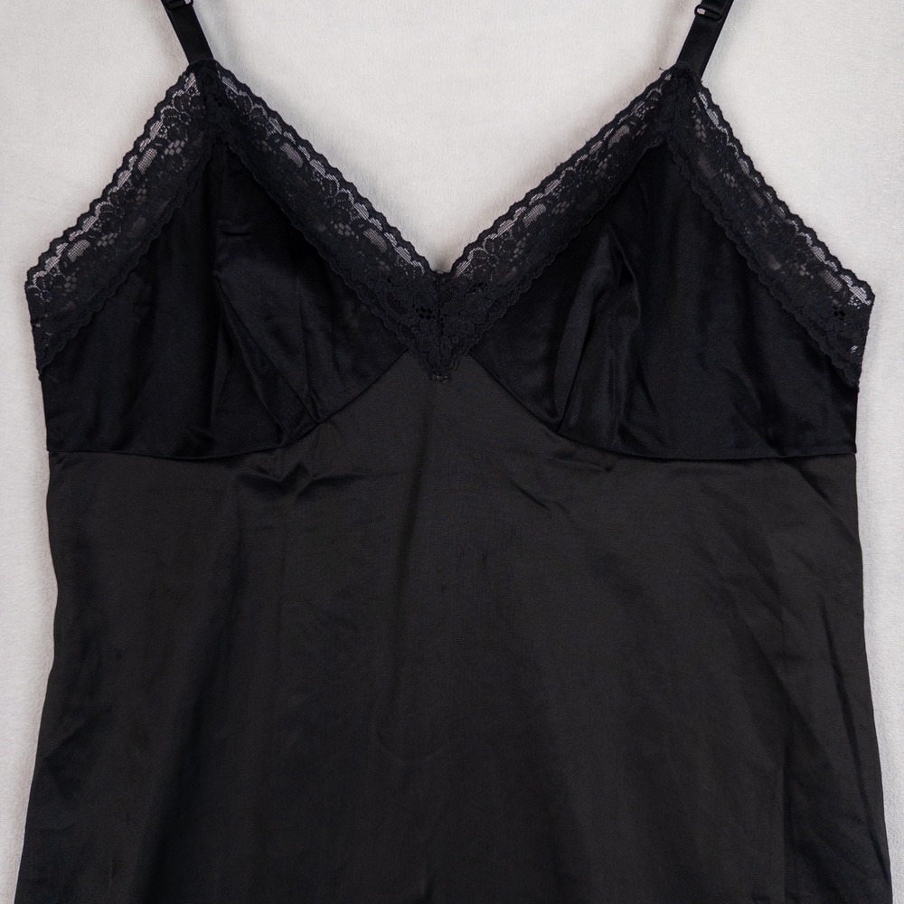 Vanity Fair Womens Full Slip 34 Black Lace Trim Vintage Antron III Nylon USA - Picture 2 of 8